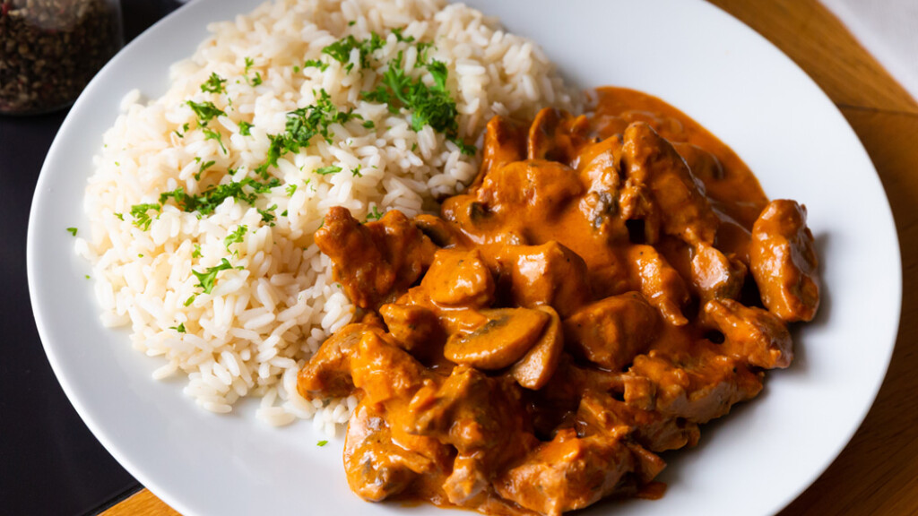 Stufato di fesa di tacchino e funghi - Stufato di Fesa di Tacchino con Funghi Champignon