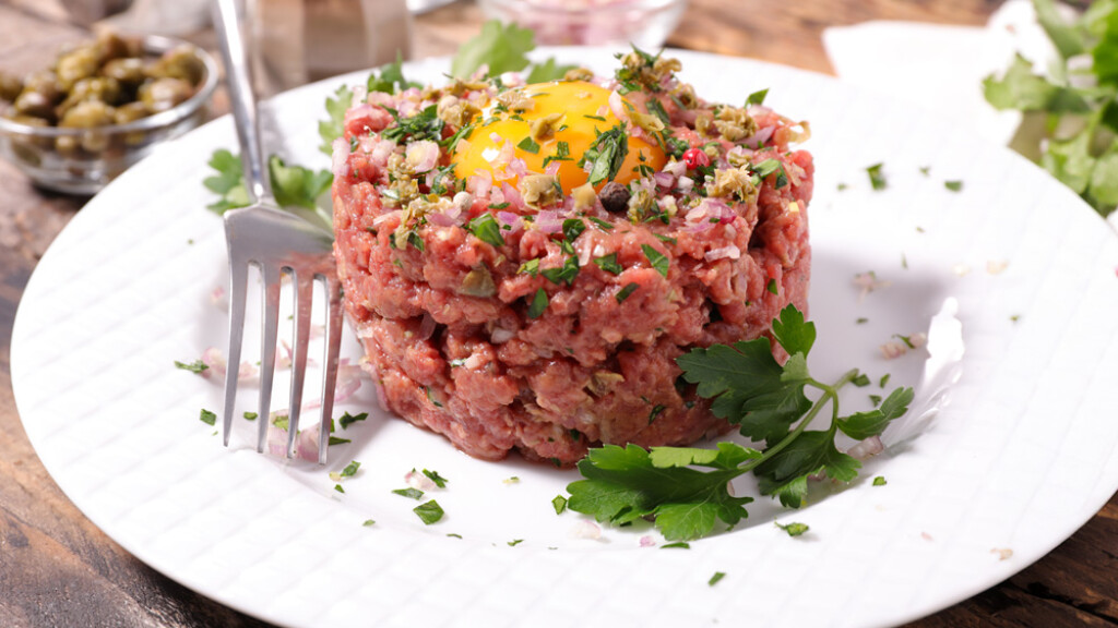 Tartare con uovo e olive verdi - tartare-con-uovo-e-olive-verdi