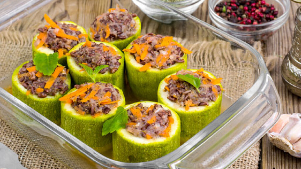 Zucchine ripiene con Riso Rosso e Verdura - bicchieri-zucchine-con-riso-rosso