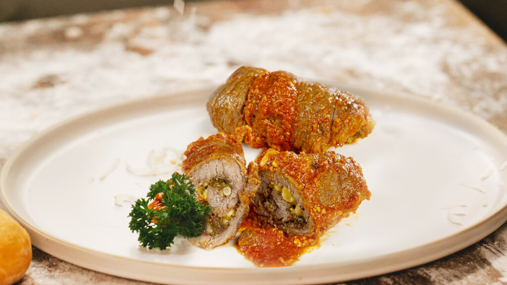 Braciole napoletane - braciole-napoletane-sugo