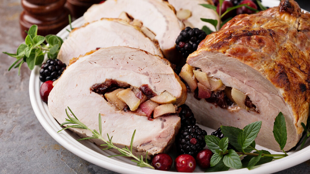 Lonza di suino con mela e frutti di bosco - Lonza di suino ripiena di mela e frutti di bosco