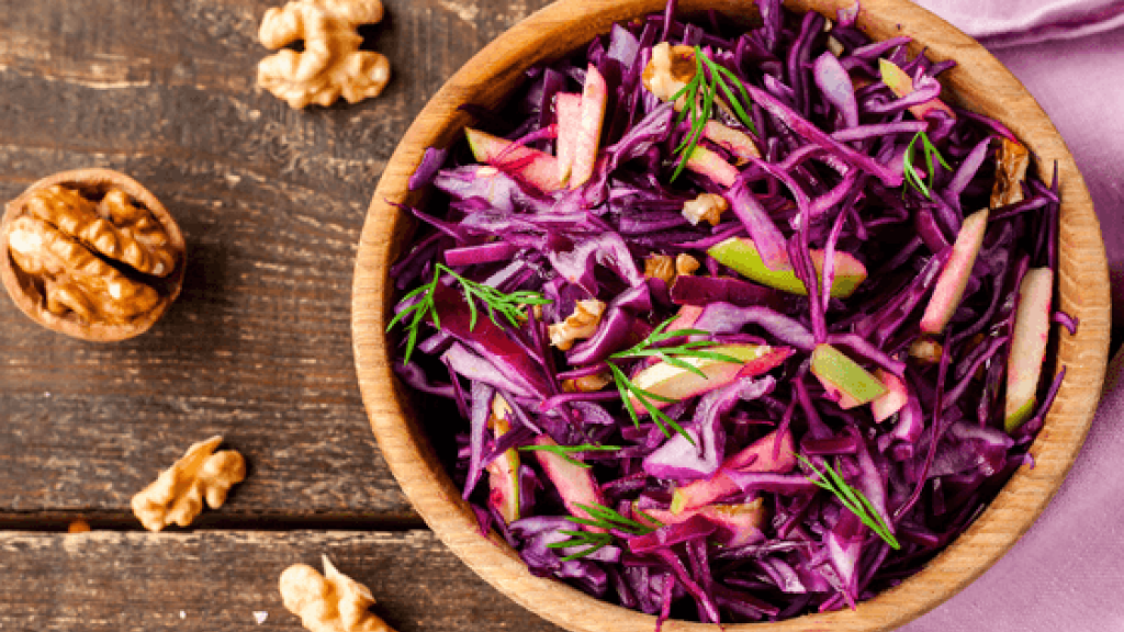 Insalata di Verza Rossa e Mele - Insalata di Verza Rossa e Mele