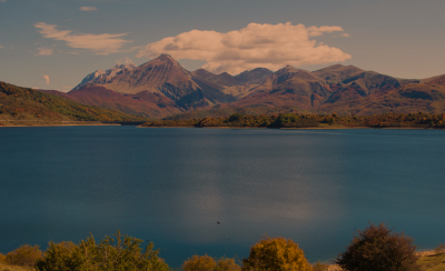 Lago di Campotosto in Abruzzo: cosa vedere, escursioni e borghi da visitare