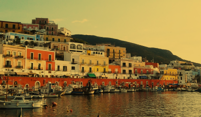 Isola di Ponza: cosa vedere, cosa fare e le spiagge più belle